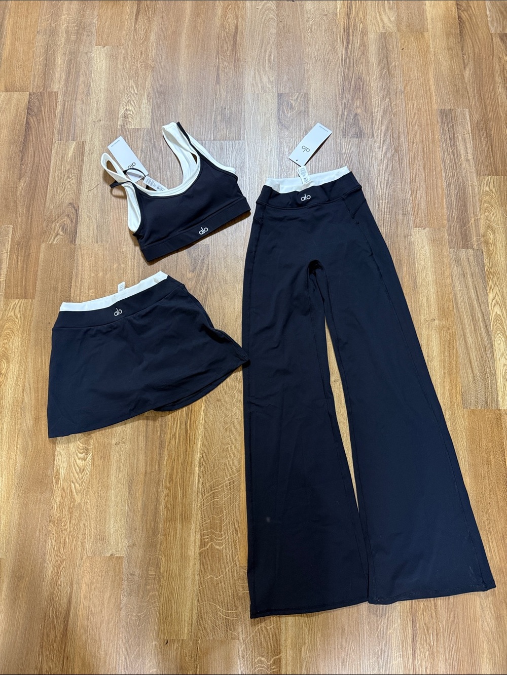 ALO Yoga Black Wide-Leg Pants with Matching Black Sports Bra & Skort